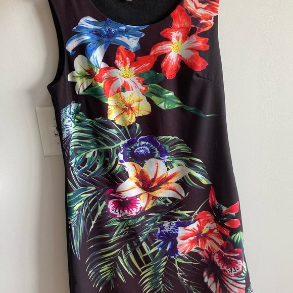 Dress size S, New without tag - Picture 4 of 8